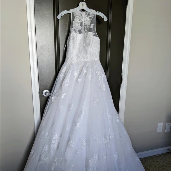 “White” By Vera Wang Illusions Floral Wedding Gown Dress - Picture 7 of 7